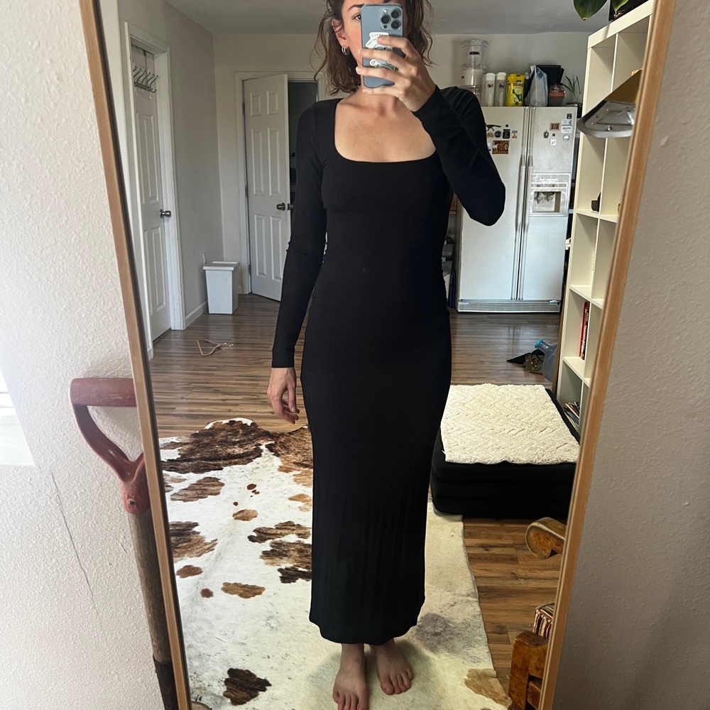 NEW w/ TAGS ! Skims Black Long Sleeve Witchy Dress - Comfortable &  Elegant LBD